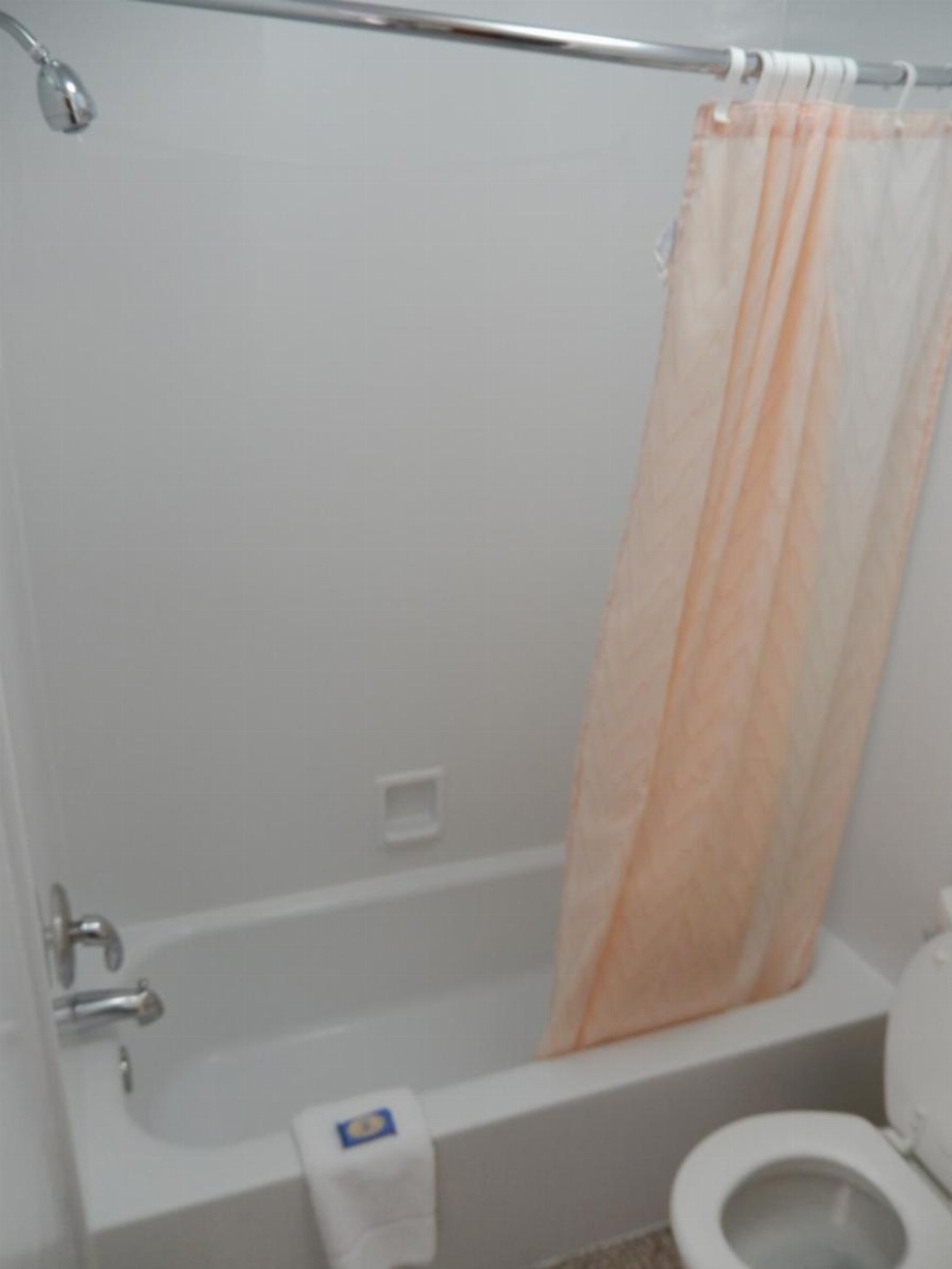Room image 4