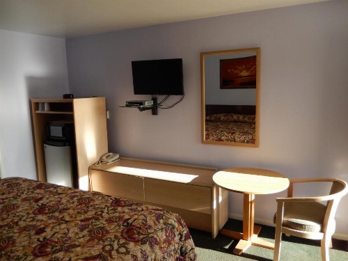 Townsman Motel image 17