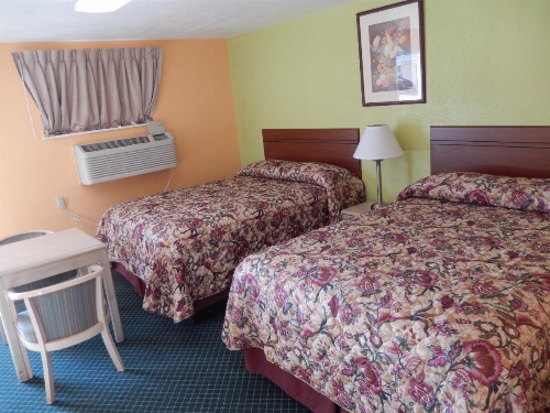 Townsman Motel image 6