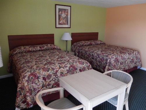 Townsman Motel image 7